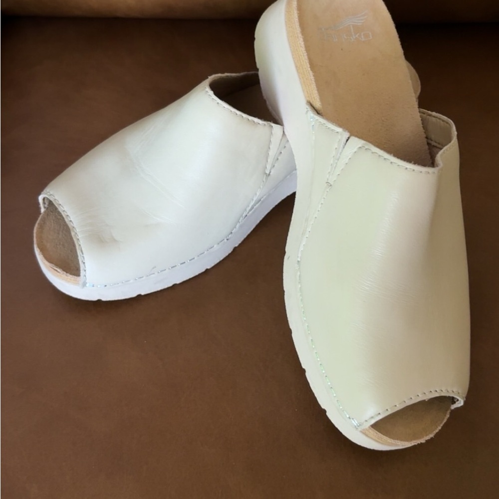 Dansko Cream Women's Mules